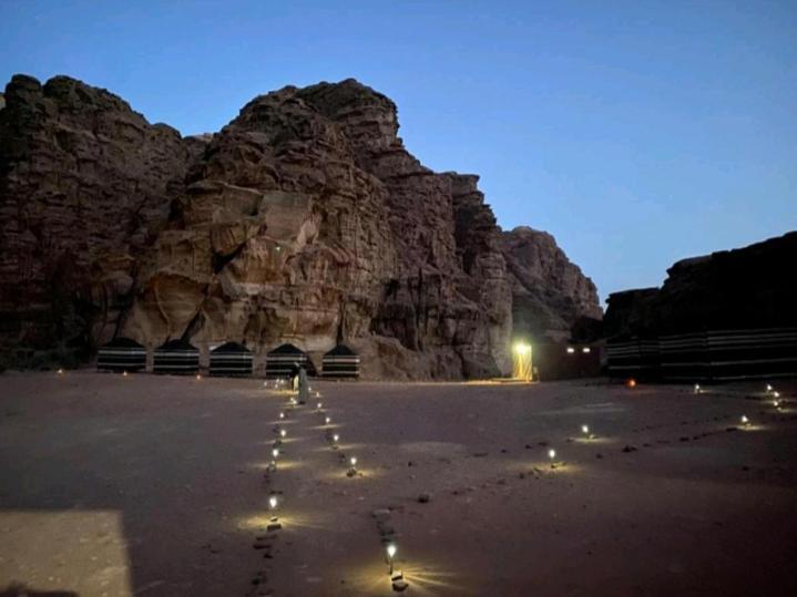 Moon City Camp Wadi Rum Exteriér fotografie